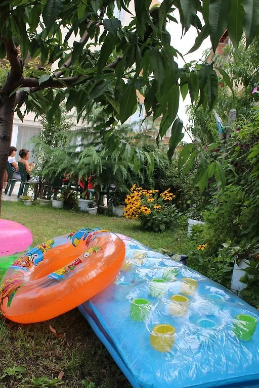 Veda Guest House Pomorie 3*,
