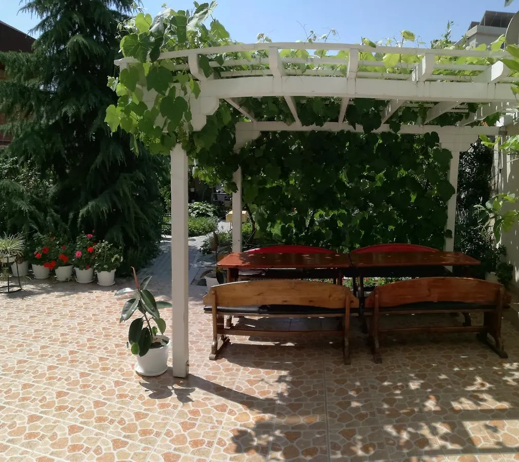 Veda Guest House Pomorie 3*,