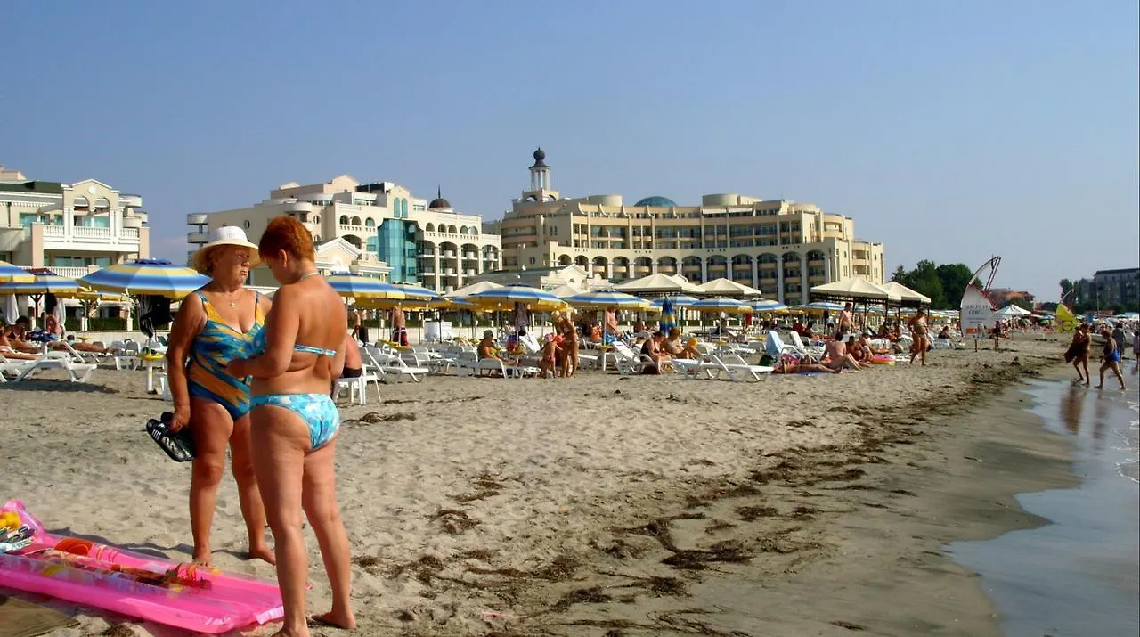 Veda Guest House Pomorie 3*,